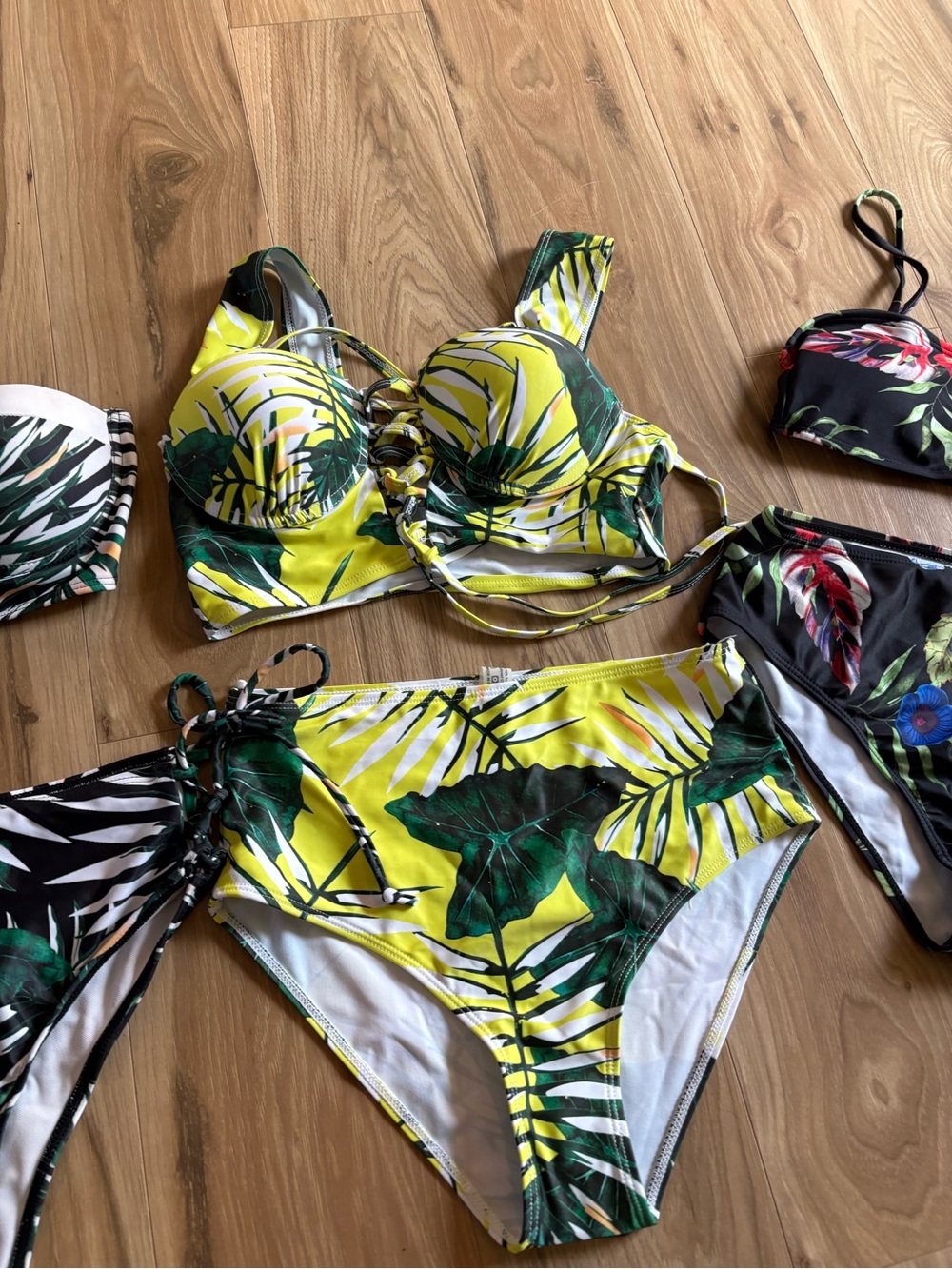 Tropical Floral Bikini Bundle with Matching Cover-Up Sarong size Small - Picture 3 of 14